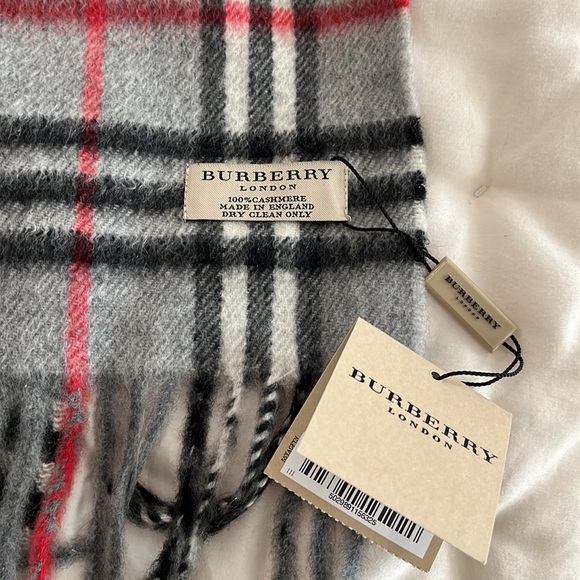 Burberry Cashmere Scarf - Picture 3 of 3
